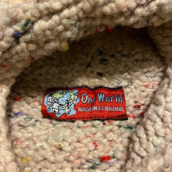 Hand knit Sweater - Picture 2 of 5